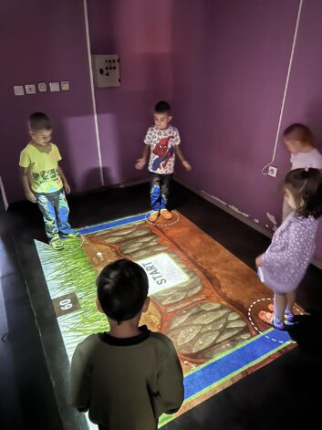 Английски и немски за деца и възрастни с модерна методика и индивидуално внимание. Курсове онлайн и присъствено в ACC Learn. Започни още днес